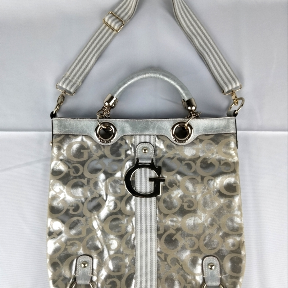 Guess tote